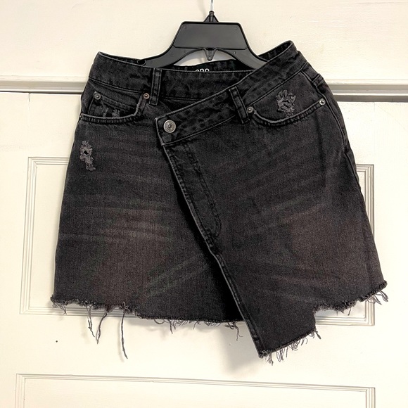 Like New Women’s Size X-Small BDG Denim Skirt By Urban Outfitters In Black - Picture 2 of 9